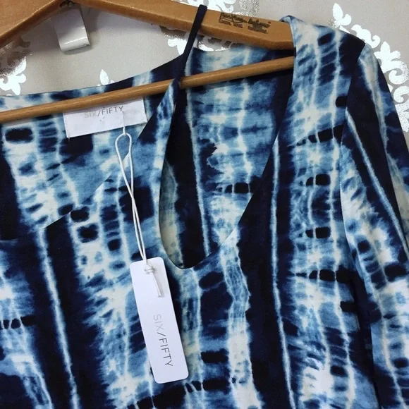 SIX/FIFTY Tie Dye Cut Out Shoulder Top - Picture 2 of 6